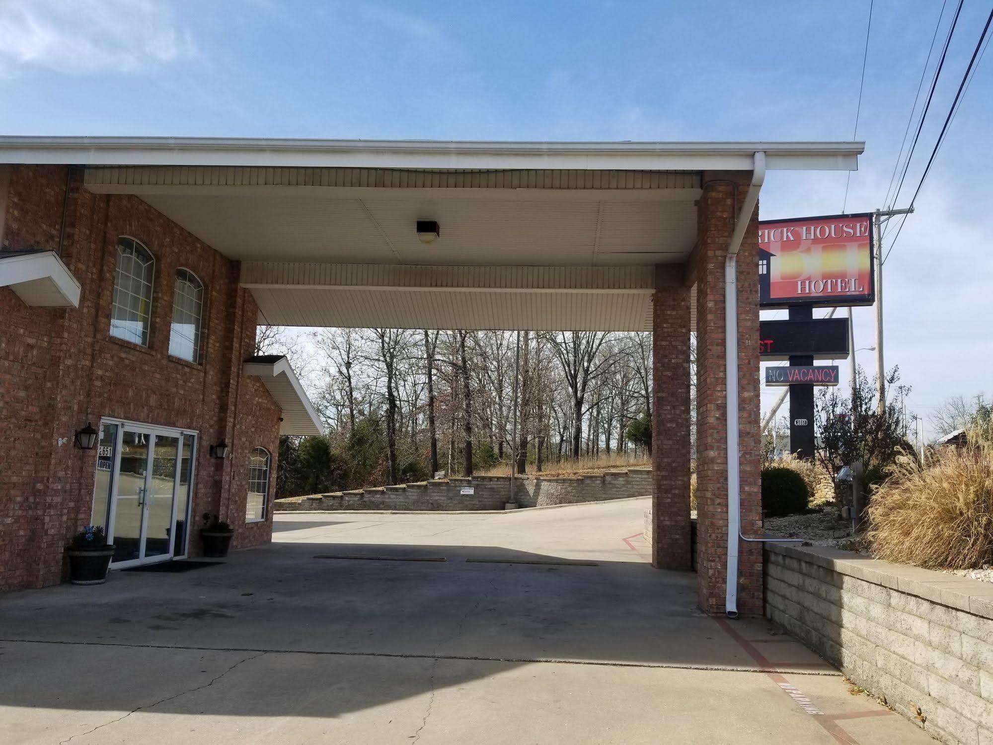 Rodeway Inn Branson, Brick House Экстерьер фото